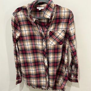 beachlunchlounge plaid top with frayed hem